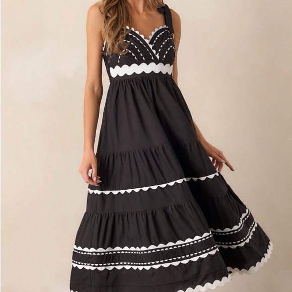 Red Dress Boutique Black and White Midi Dress - Picture 4 of 6